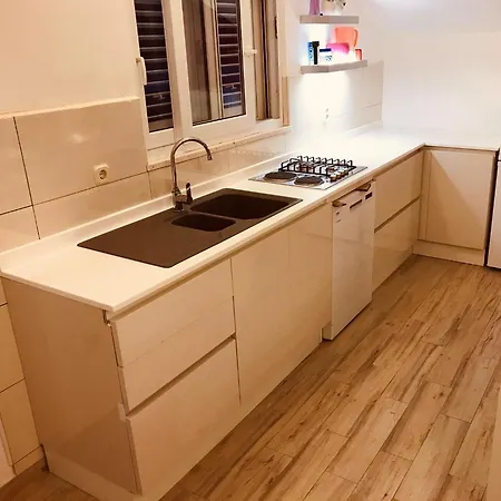 Velo Apartment *