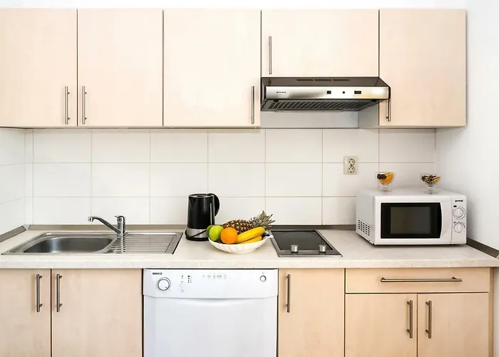 Velo * Lastovo